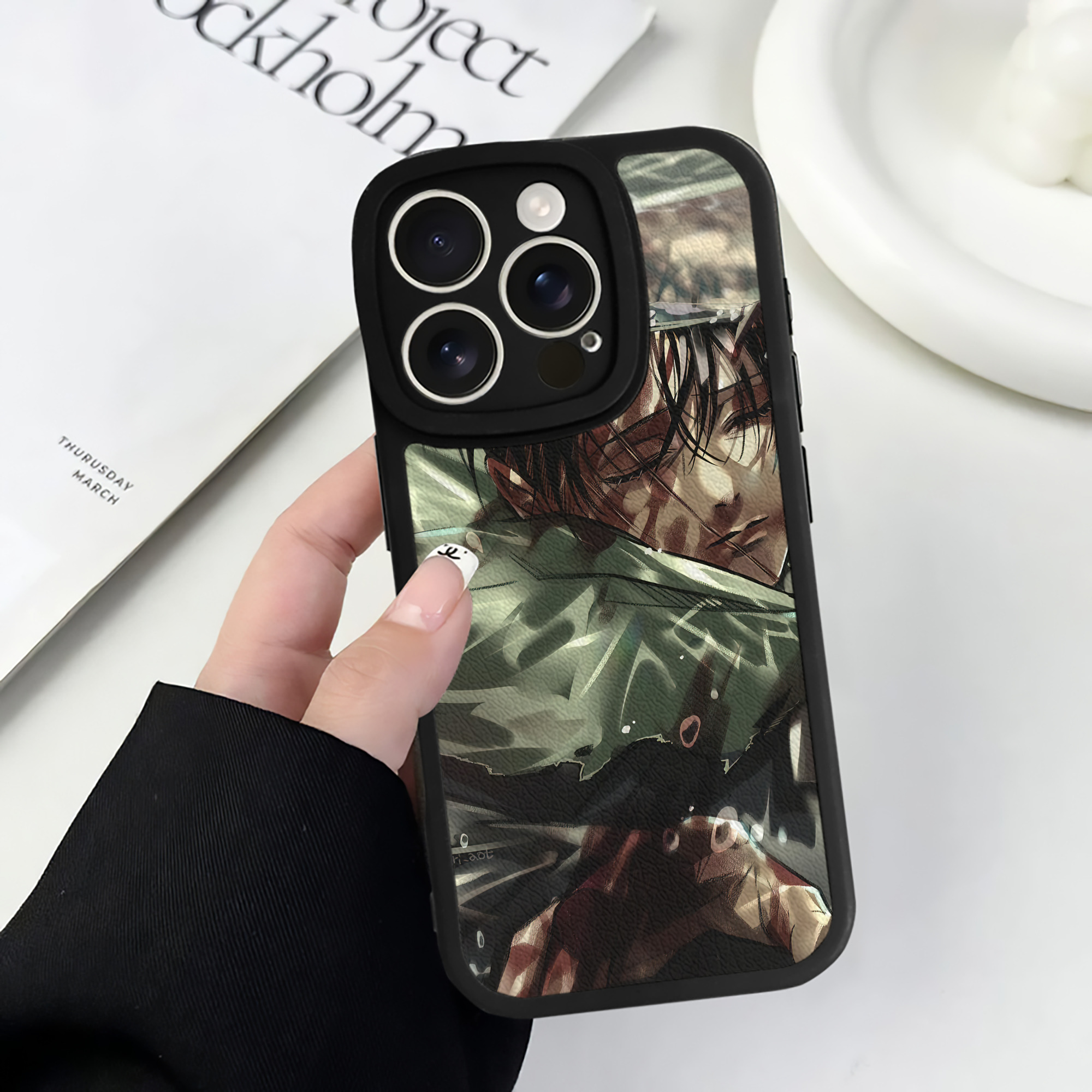 （画像用） 進撃の巨人 Attack on Titan 【iPhone 16シリーズ対応】シリコンスマホケース（レザー調） 材質：シリコン